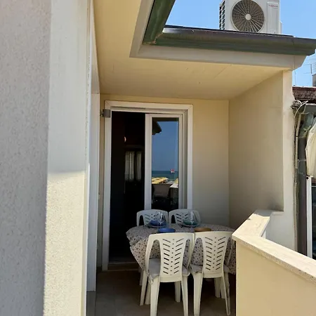 公寓 Terrazza Fronte Mare - Centro